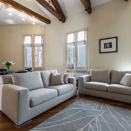 Ca' Pantalon Terrace Apartment *